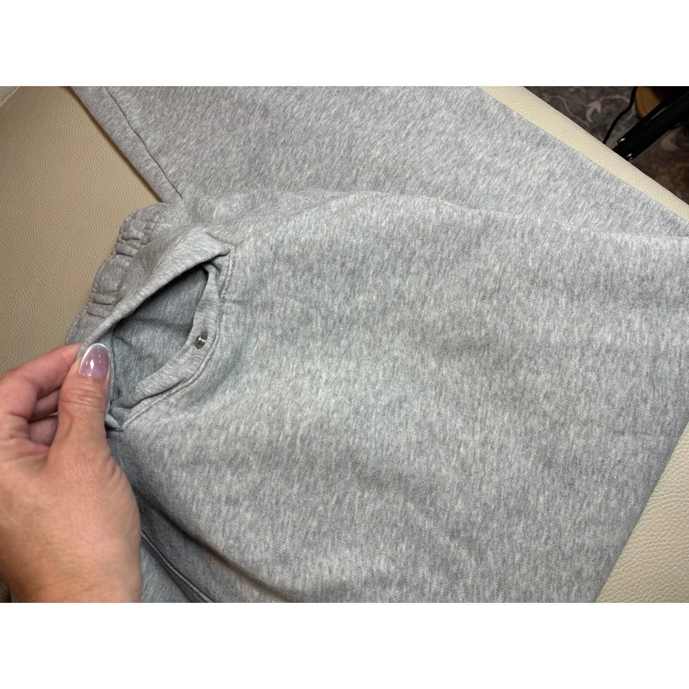 Men's large Nike Athletic Sweatpants Gray with white Nike swoosh.